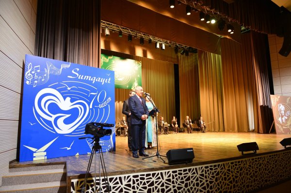 Sumqayıtda bayram konserti keçirildi - FOTOLAR Sumqayıtda bayram konserti keçirildi - FOTOLAR