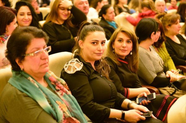 Sumqayıtda bayram konserti keçirildi - FOTOLAR Sumqayıtda bayram konserti keçirildi - FOTOLAR