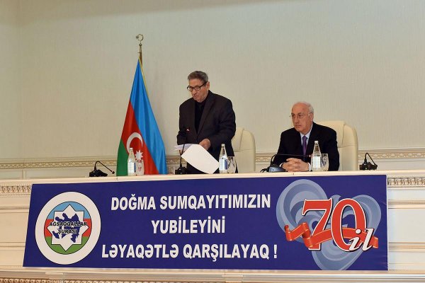 Zakir Fərəcov Sumqayıt gənclərini “açıq mikrofon”da dinlədi, suallarını cavablandırdı - FOTOLAR Zakir Fərəcov Sumqayıt gənclərini “açıq mikrofon”da dinlədi, suallarını cavablandırdı - FOTOLAR