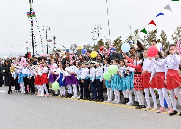 Sumqayıt bulvarında möhtəşəm Novruz şənliyi - FOTOLAR