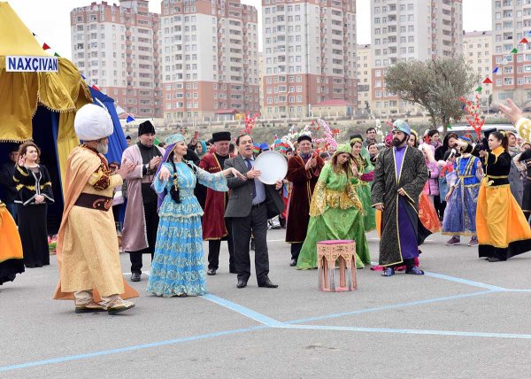 Sumqayıt bulvarında möhtəşəm Novruz şənliyi - FOTOLAR