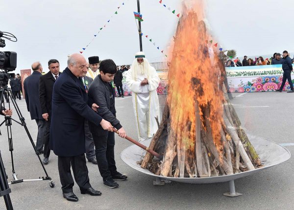 Sumqayıt bulvarında möhtəşəm Novruz şənliyi - FOTOLAR