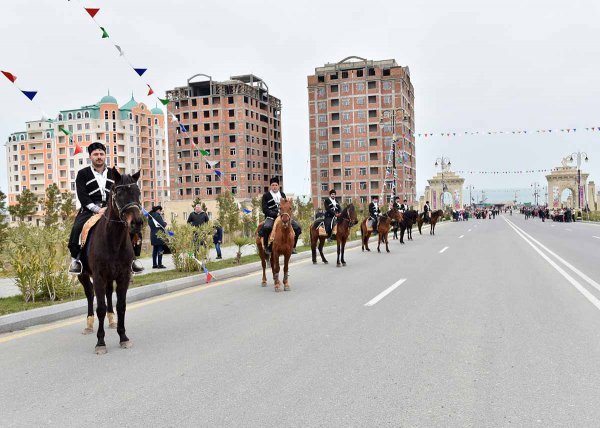 Sumqayıt bulvarında möhtəşəm Novruz şənliyi - FOTOLAR