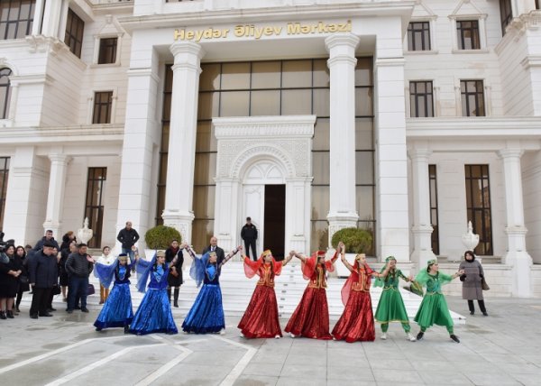 Sumqayıtlı məktəblilərin növbəti tur-aksiyası -FOTOLAR