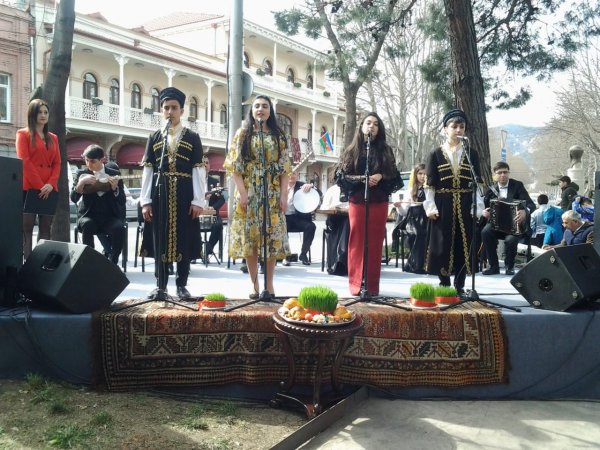 Sumqayıt Regional Mədəniyyət İdarəsinin musiqi kollektivi Gürcüstanda “Novruz” tədbirlərinə qatılıb - FOTOLAR