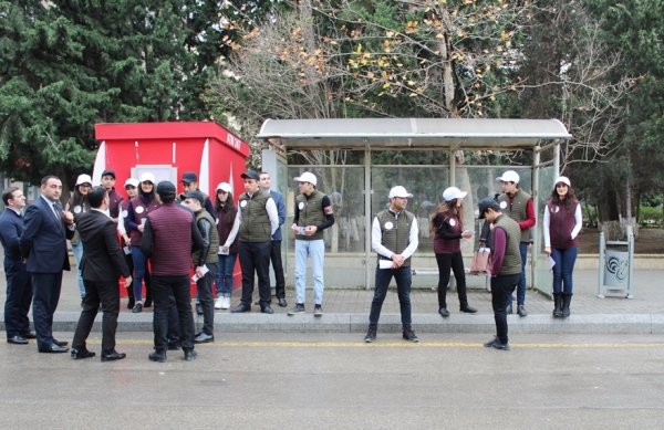 Sumqayıtda “Nəqliyyat Könüllüləri” devizi altında aksiya davam edir - FOTOLAR