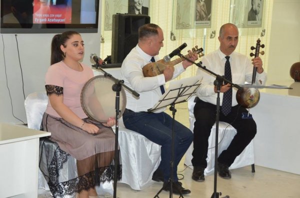 Sumqayıtda Namiq Mənanın şeirlər kitabı təqdim olunub