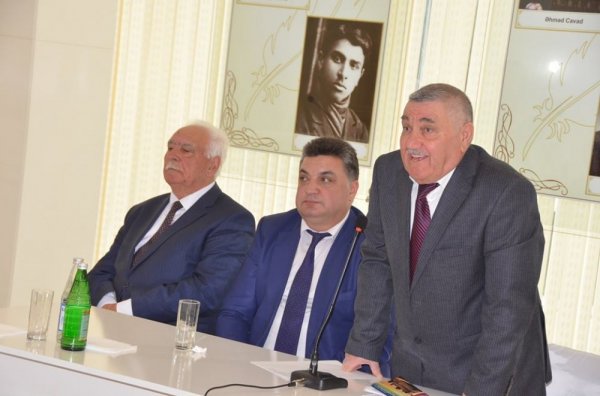 Sumqayıtda Namiq Mənanın şeirlər kitabı təqdim olunub