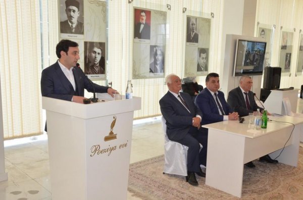 Sumqayıtda Namiq Mənanın şeirlər kitabı təqdim olunub