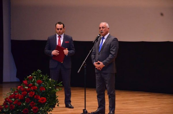 “Mən səninləyəm, Ana Vətən” bədii-sənədli filmin təqdimi olub - FOTOLAR “Mən səninləyəm, Ana Vətən” bədii-sənədli filmin təqdimi olub - FOTOLAR