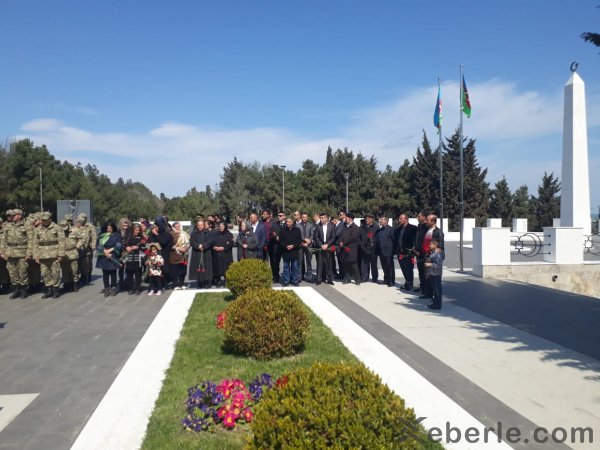 Sumqayıtda aprel şəhidi Murad Məmmədovun xatirəsi anılıb - FOTOLAR Sumqayıtda aprel şəhidi Murad Məmmədovun xatirəsi anılıb - FOTOLAR