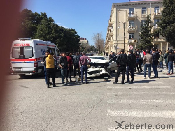 Sumqayıtda qadın sürücülər qəza törətdi: yaralı var - FOTOLAR