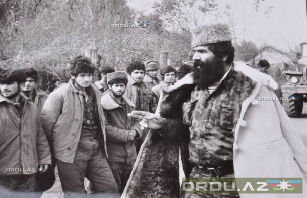 Qazaxlı Alik: “Başıma pul qoyan erməni generalını elə başından vurmaq nəsibim oldu” (MÜSAHİBƏ+FOTOLAR)