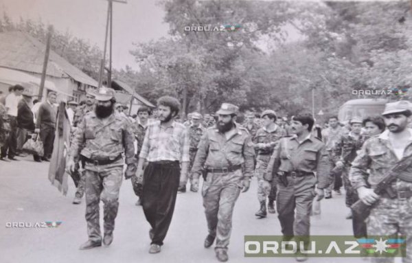 Qazaxlı Alik: “Başıma pul qoyan erməni generalını elə başından vurmaq nəsibim oldu” (MÜSAHİBƏ+FOTOLAR)
