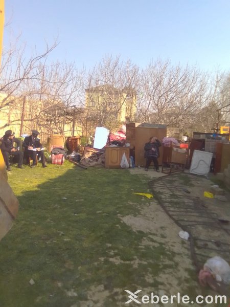 Abşeron sakini evindən çıxarılır, səbəbi isə... - FOTO
