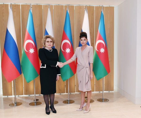 Mehriban Əliyeva Valentina Matviyenko ilə görüşdü