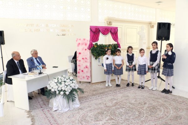 Sumqayıtda şair Zahid Xəlillə görüş keçirilib -FOTO