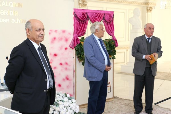 Sumqayıtda şair Zahid Xəlillə görüş keçirilib -FOTO