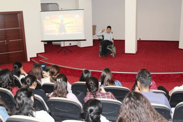 Sumqayıtda "Fiziki məhdudiyyətli gənclərin cəmiyyətə adaptasiyası" mövzusunda görüş keçirilib - FOTO