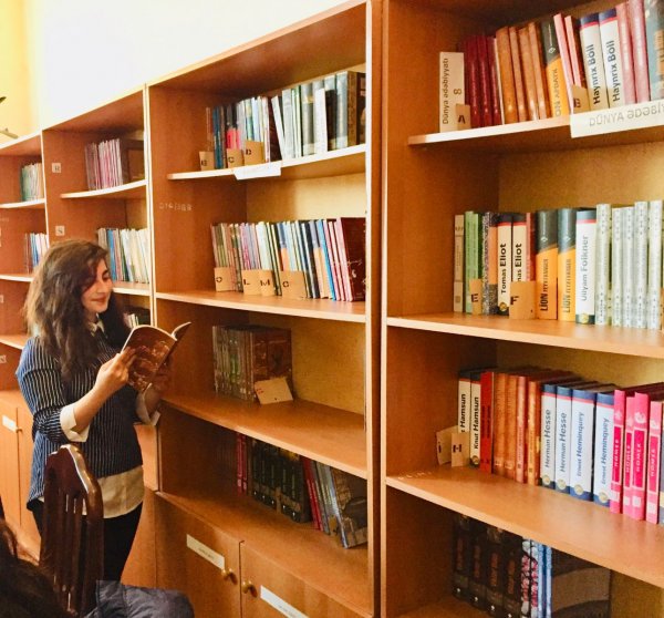 "Kitab oxusu ən mənalı məşğuliyyətdir" devizi altında - Sumqayıt Dövlət Texniki Kollecində "Oxu günü" keçirilib