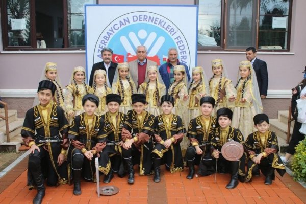 Azərbaycanlı məktəblilər Türkiyəyə gediblər - FOTO Azərbaycanlı məktəblilər Türkiyəyə gediblər - FOTO