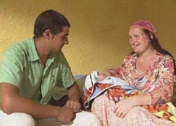 23 yaşlı qadın nənə oldu - Dünyanın ən gənc nənəsinin FOTOSU