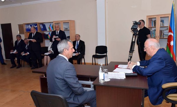 Zakir Fərəcov sakinlərilə görüşdü, problemlərini dinlədi - FOTO