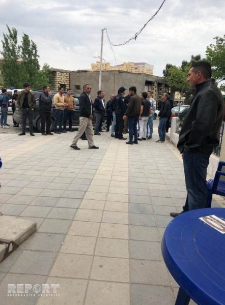 Sumqayıtda pivə üstündə kütləvi dava düşüb, qadın xəsarət alıb - FOTO