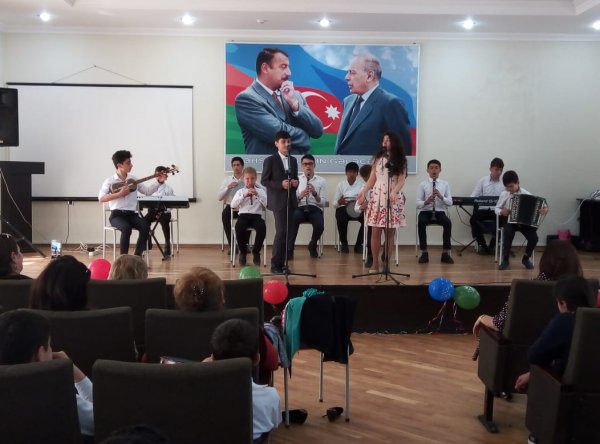 Abşeron musiqi məktəbinin kollektivi Bakıda konsert verdi - FOTOLAR