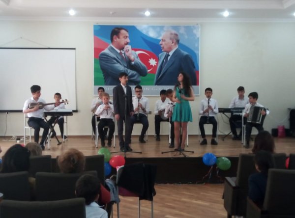 Abşeron musiqi məktəbinin kollektivi Bakıda konsert verdi - FOTOLAR