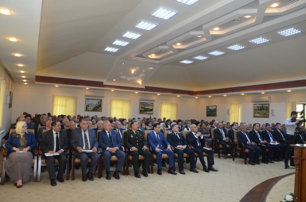 Malik İsaqov hesabat verdi -FOTO