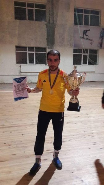 Futbolçu dəhşətli qəzada öldü - TƏFƏRRÜAT(FOTO)