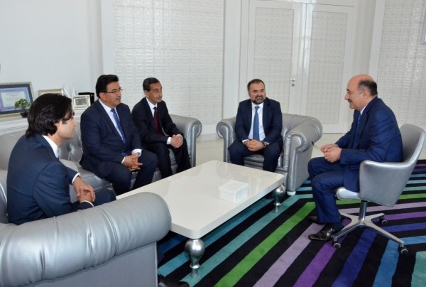 Prezidentin mükafatlarını nazir onlara təqdim etdi - FOTOLAR