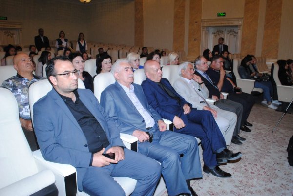 Sumqayıtda mərhum rejissorun xatirəsi anılıb -FOTO