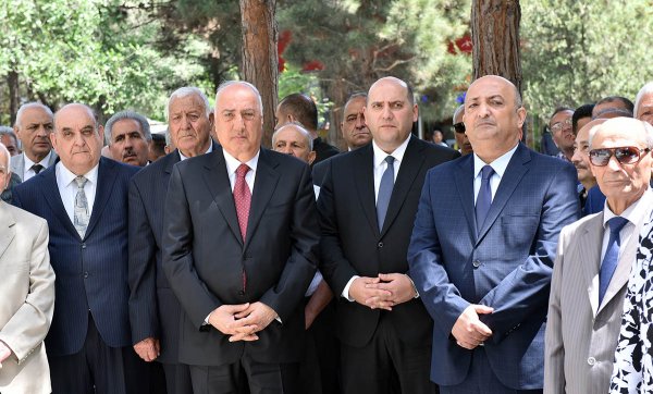 Sumqayıtda kimyaçı Zamin Hüseynovun xatirəsi əbədiləşdirilib – FOTOLAR