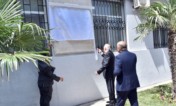 Sumqayıtda kimyaçı Zamin Hüseynovun xatirəsi əbədiləşdirilib – FOTOLAR