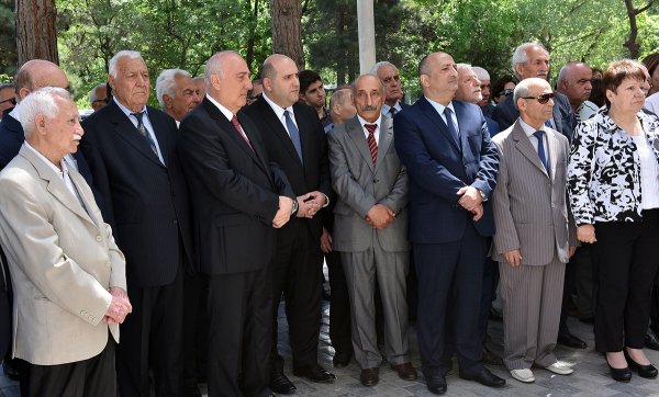 Sumqayıtda kimyaçı Zamin Hüseynovun xatirəsi əbədiləşdirilib – FOTOLAR