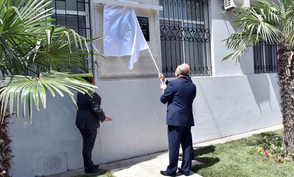 Sumqayıtda kimyaçı Zamin Hüseynovun xatirəsi əbədiləşdirilib – FOTOLAR