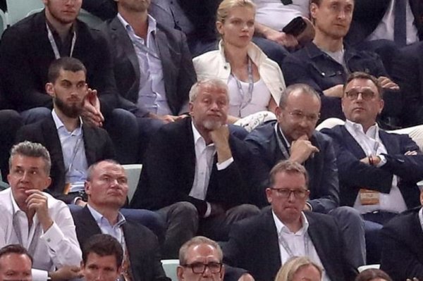 İsgəndər Xəlilov milyarderləri Bakıda qarşıladı - FOTO