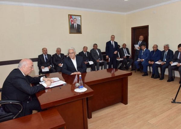 Zakir Fərəcov Corat sakinlərinin problemlərini dinlədi - FOTO