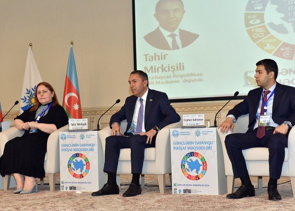 Sumqayıtda “Dayanıqlı inkişaf məqsədləri gənclər üçün” mövzusunda konfrans keçirilib - FOTOLAR