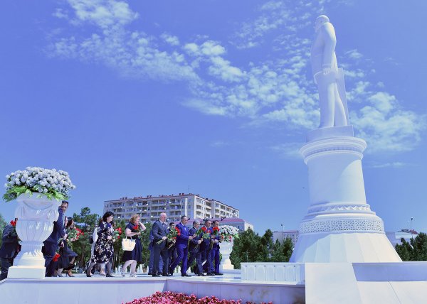 Sumqayıtda “Dayanıqlı inkişaf məqsədləri gənclər üçün” mövzusunda konfrans keçirilib - FOTOLAR