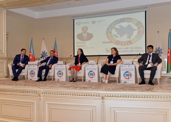 Sumqayıtda “Dayanıqlı inkişaf məqsədləri gənclər üçün” mövzusunda konfrans keçirilib - FOTOLAR
