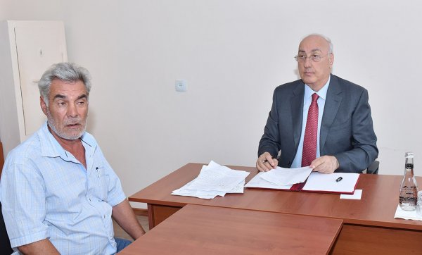 Zakir Fərəcov sakinlərlə görüşdü – FOTO