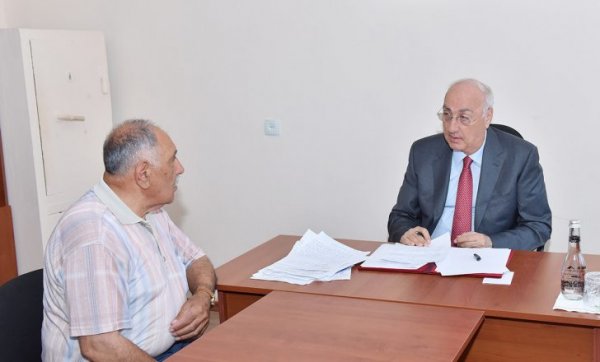 Zakir Fərəcov sakinlərlə görüşdü – FOTO