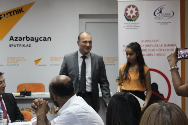 “Qadınların radikal dini cərəyanlar barədə maarifləndirilməsi” mövzusunda tədbir təşkil olunub - FOTO