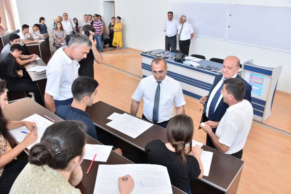 Sumqayıtda imtahanların gedişi yoxlanıldı  -FOTOLAR