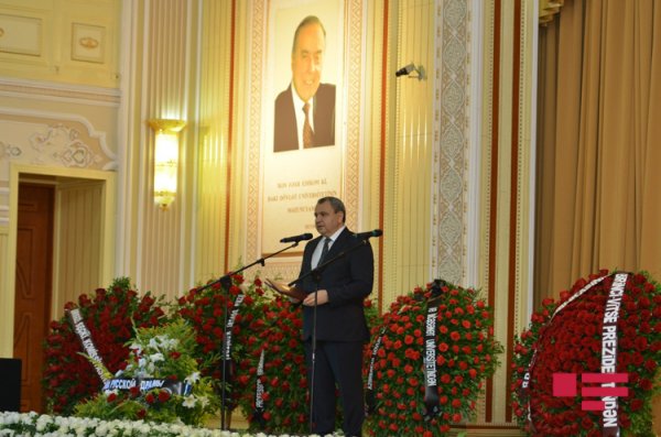 Şirməmməd Hüseynov dəfn olunub - FOTOLAR Şirməmməd Hüseynov dəfn olunub - FOTOLAR
