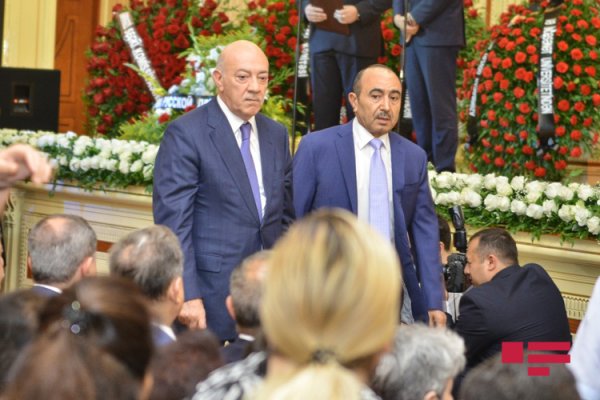 Şirməmməd Hüseynov dəfn olunub - FOTOLAR Şirməmməd Hüseynov dəfn olunub - FOTOLAR