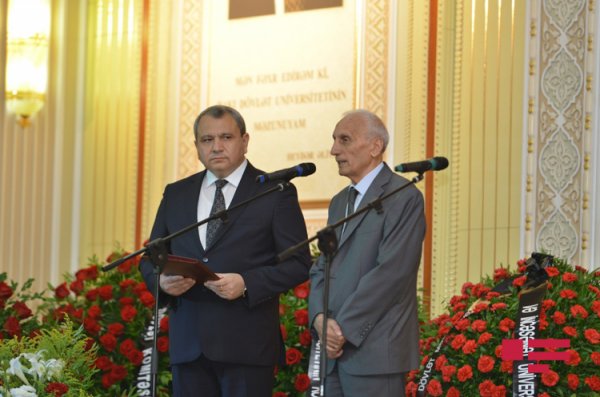 Şirməmməd Hüseynov dəfn olunub - FOTOLAR Şirməmməd Hüseynov dəfn olunub - FOTOLAR